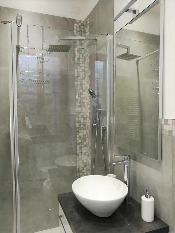 Maison Marea Canal View Private Room With Ensuite Bathroom Venice 0*,  Italy