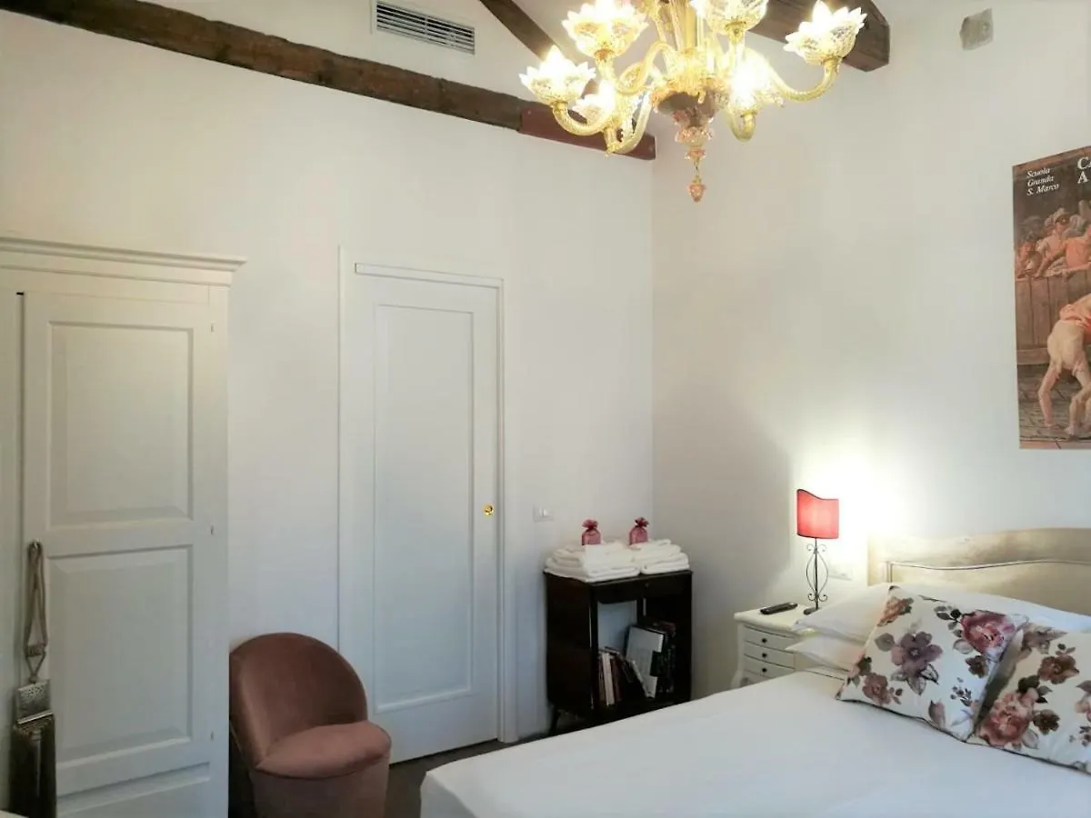 Homestay Maison Marea Canal View Private Room With Ensuite Bathroom Venice